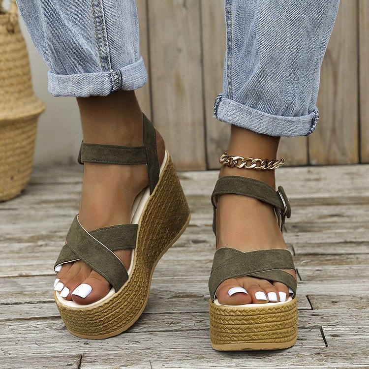Chic Orthopedic Sandals with Unique Design