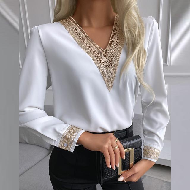 Effortlessly Elegant Blouse with a Timeless Design