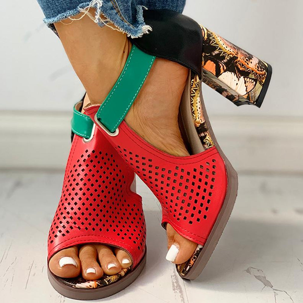 Chic Orthopedic Sandals with Unique Design