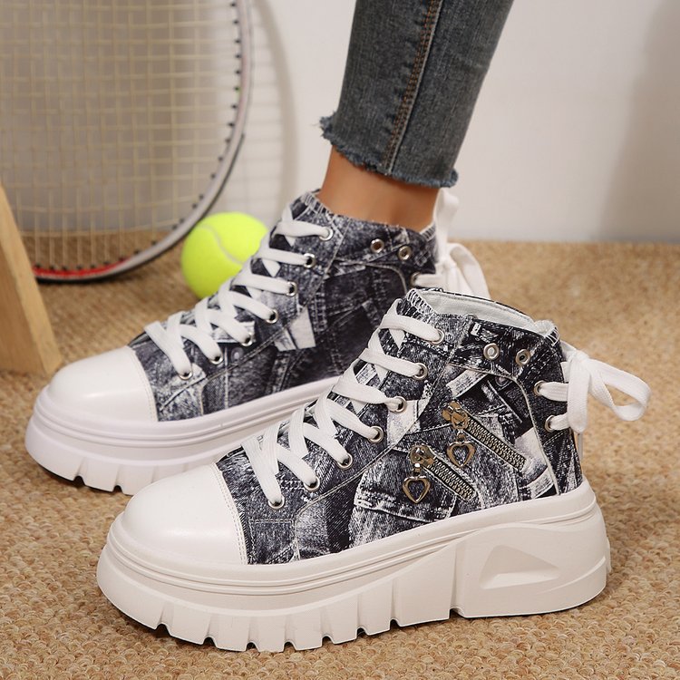 Classic Orthopedic Sneakers with Timeless Style