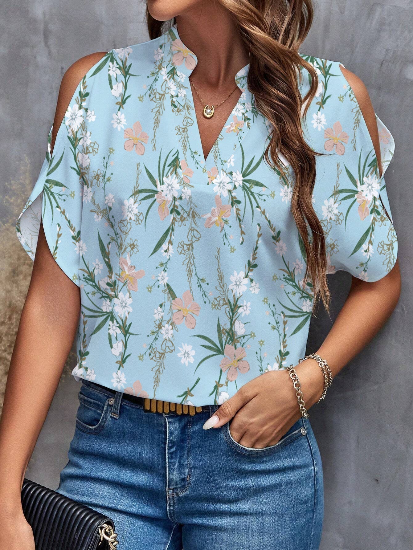 Sophisticated Blouse with a Clean Classic Look