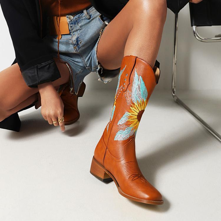Chic Orthopedic Boots with Unique Design