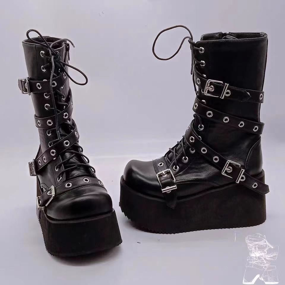 Graceful Orthopedic Boots for Modern Look