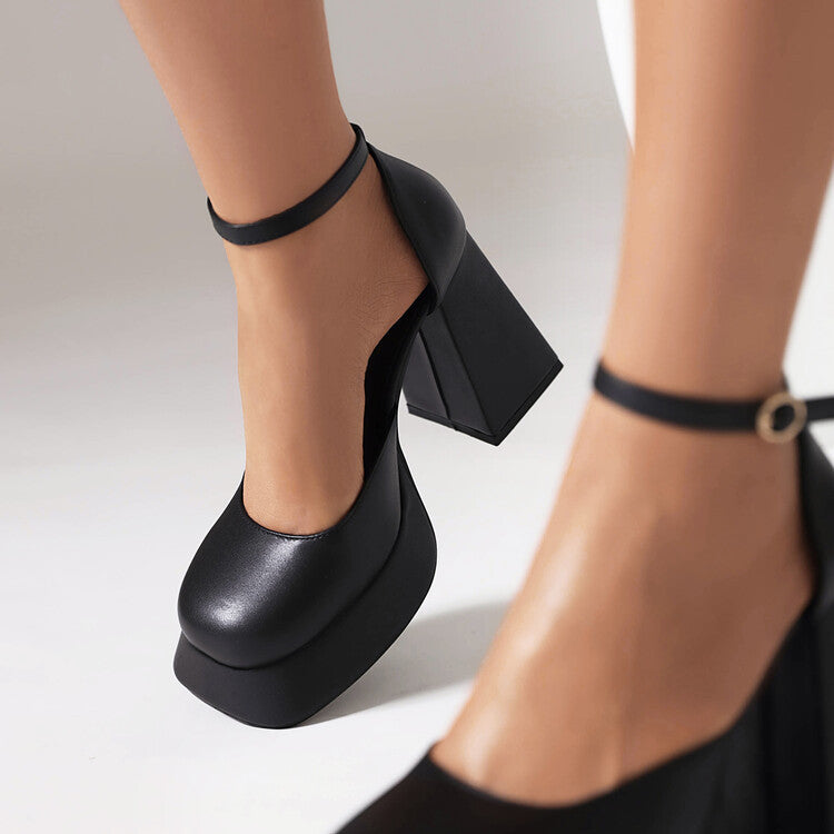 Chic Orthopedic Sandals with Unique Design
