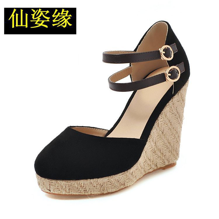Classic Orthopedic Sandals with Timeless Style