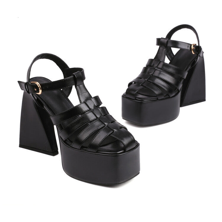 Graceful Orthopedic Sandals for Modern Look