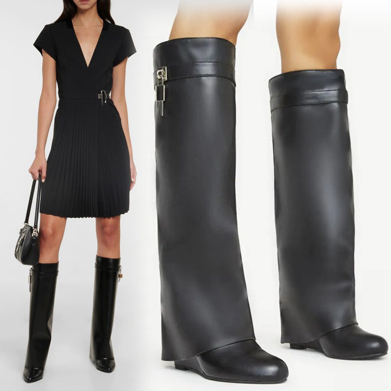 Graceful Orthopedic Boots for Modern Look