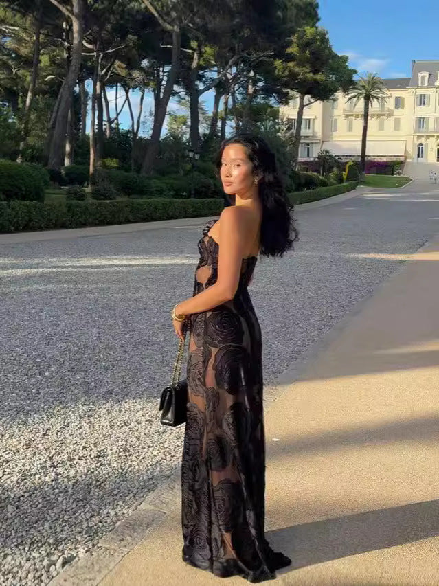 Gracefully Styled Dress for Any Occasion