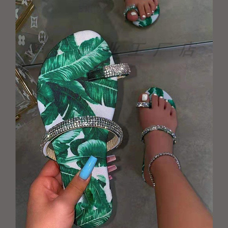 Graceful Orthopedic Sandals for Modern Look