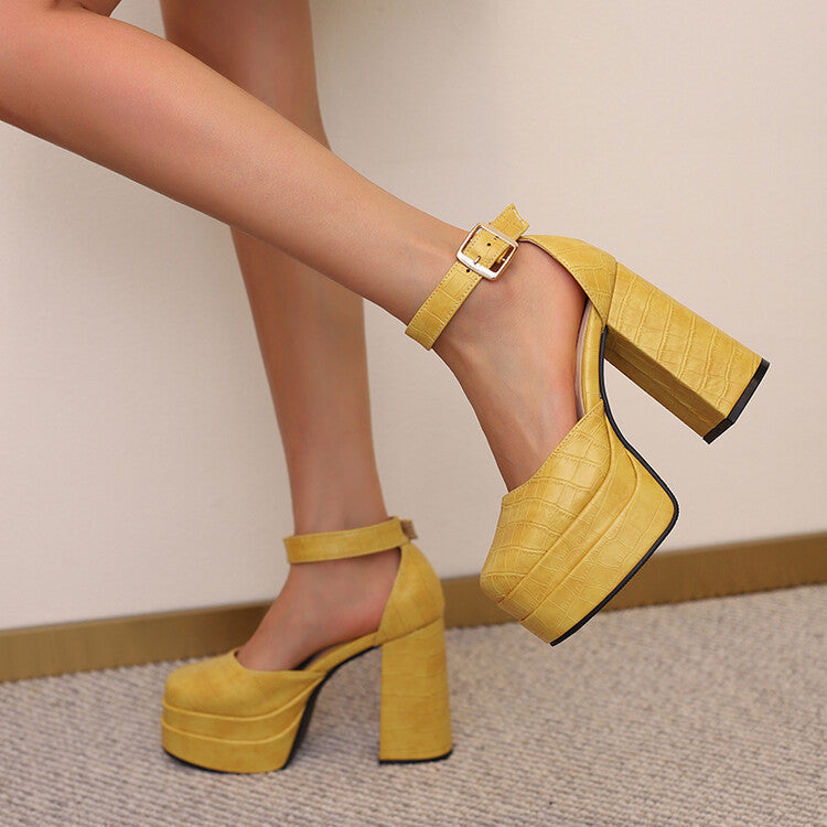 Chic Orthopedic Sandals with Unique Design