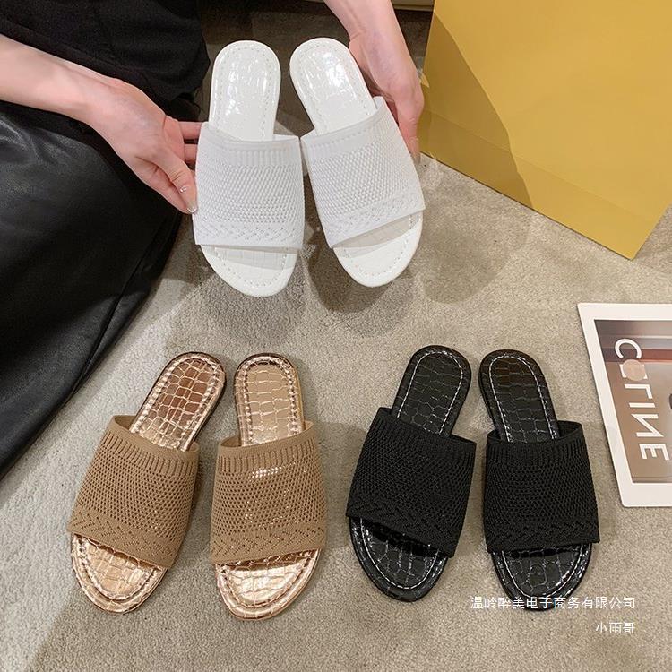Graceful Orthopedic Sandals for Modern Look