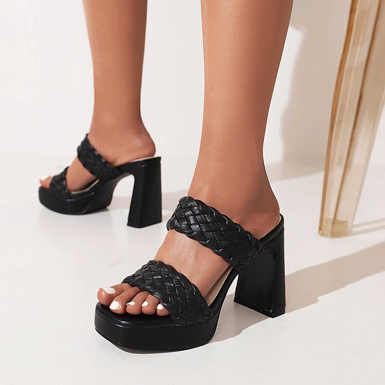 Chic Orthopedic Sandals with Unique Design