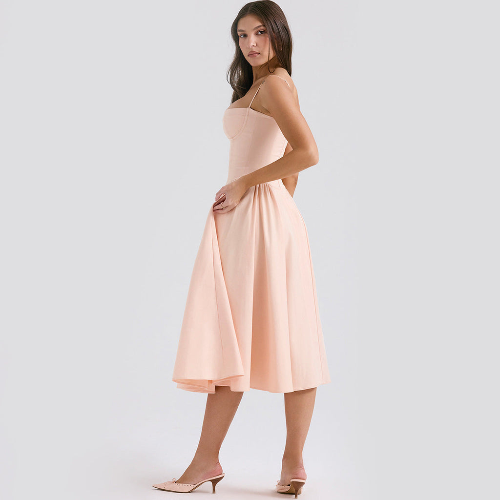 Beautifully Finished Dress in a Timeless Design