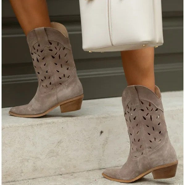 Graceful Orthopedic Boots for Modern Look