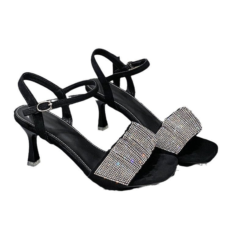 Graceful Orthopedic Sandals for Modern Look