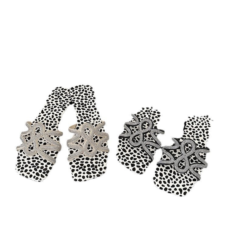 Chic Orthopedic Sandals with Unique Design
