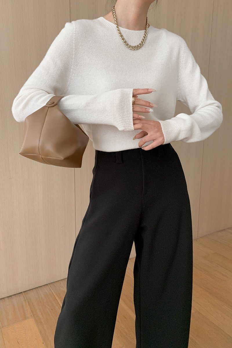 Classic Vintage & Enduringly Stylish Blouse