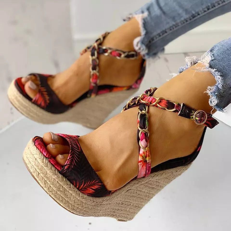 Graceful Orthopedic Sandals for Modern Look