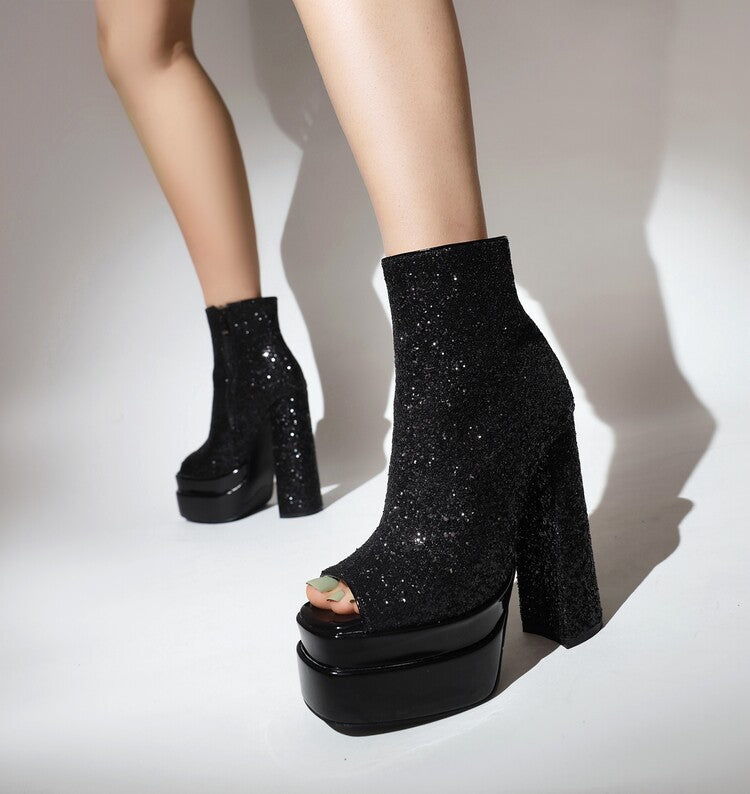 Graceful Orthopedic Boots for Modern Look
