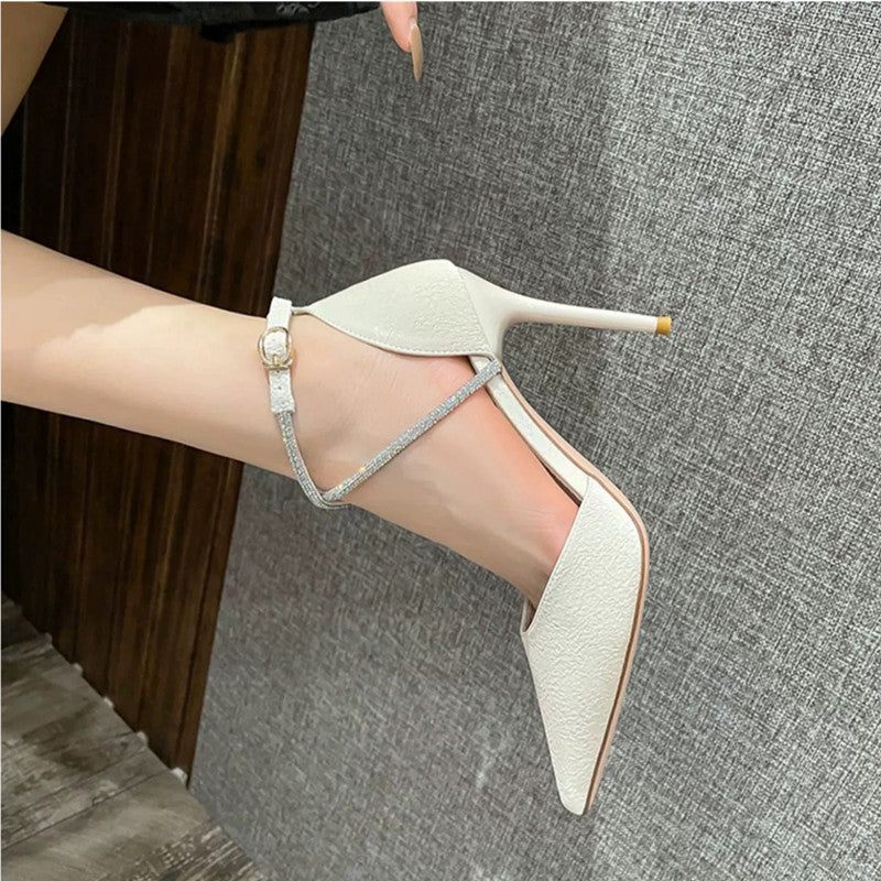 Chic Orthopedic Sandals with Unique Design