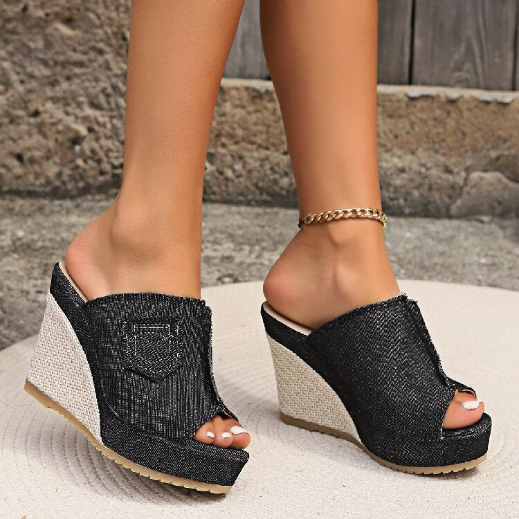 Chic Orthopedic Sandals with Unique Design