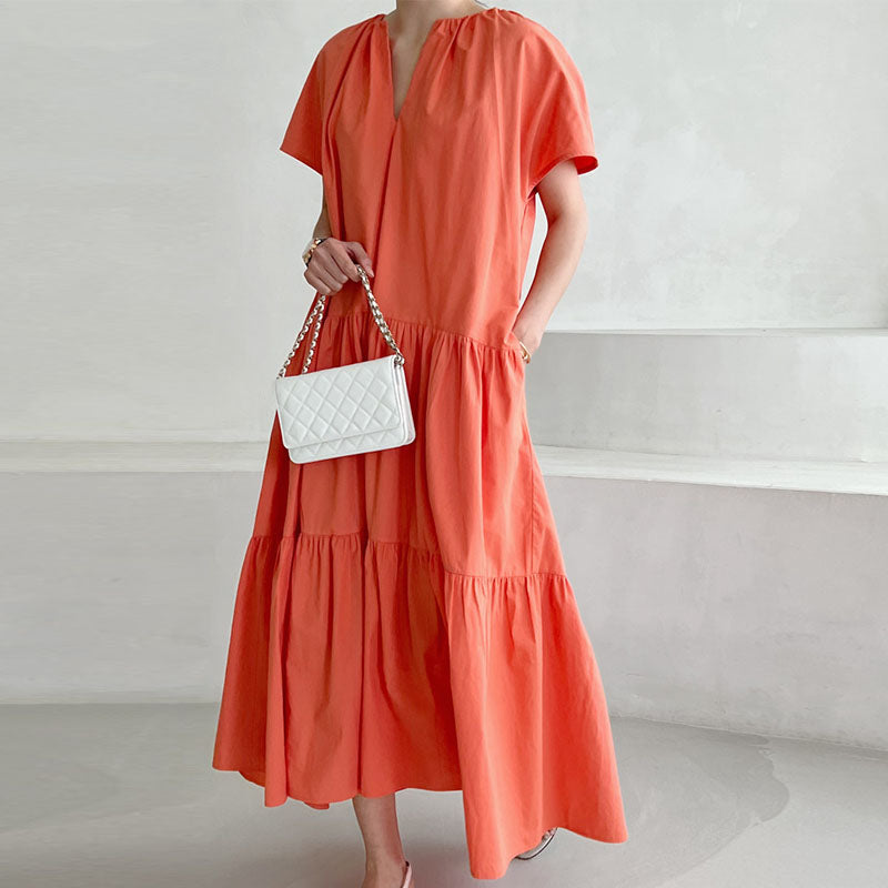 Effortlessly Elegant Dress with a Timeless Design
