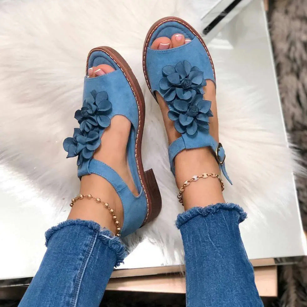 Chic Orthopedic Sandals with Unique Design