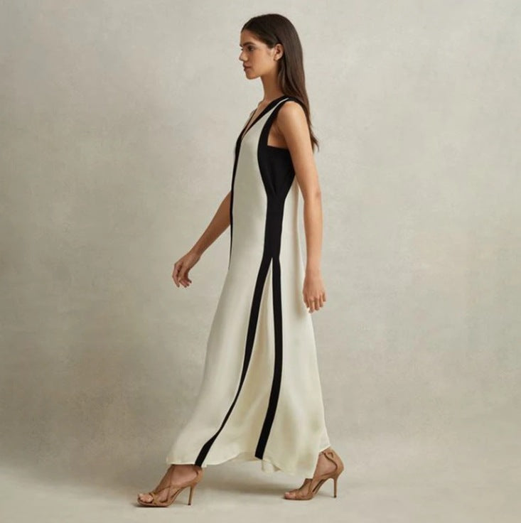 Sophisticated Dress with a Clean Classic Look