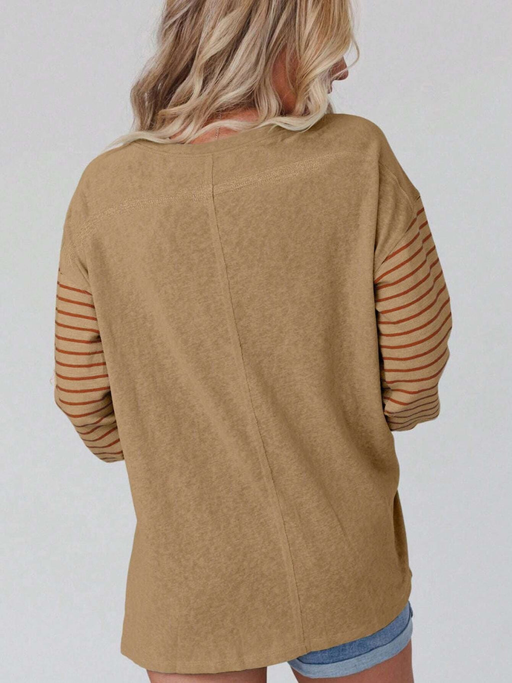 Well Tailored Shirt with a Graceful Silhouette