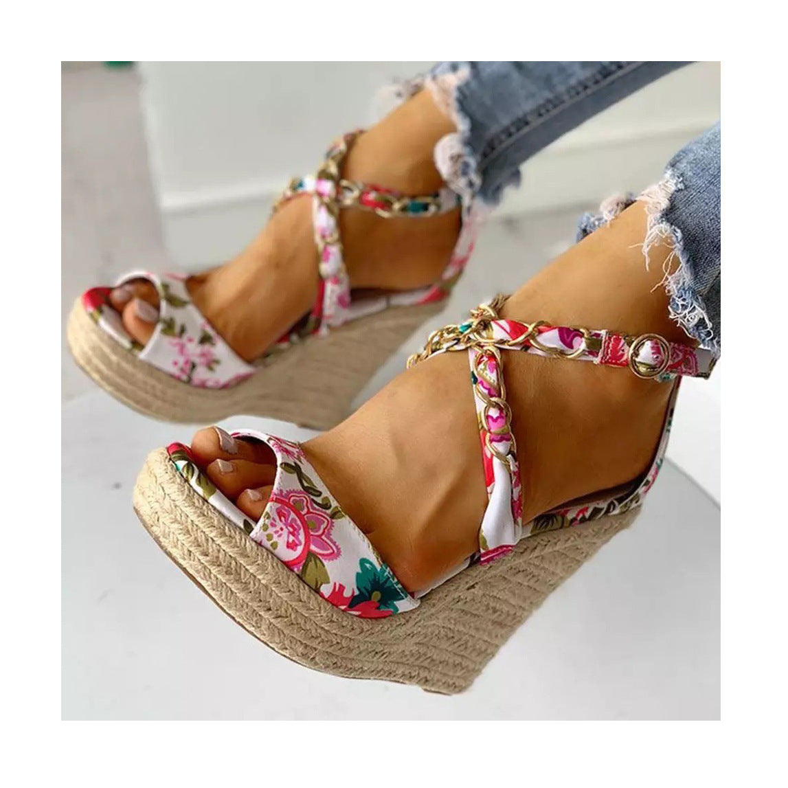 Graceful Orthopedic Sandals for Modern Look