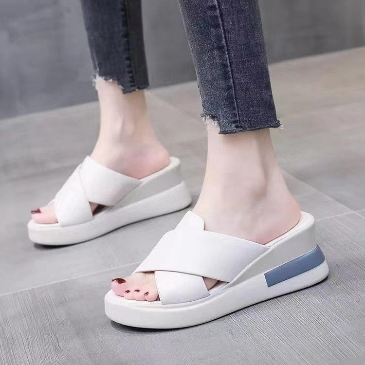 Chic Orthopedic Sandals with Unique Design