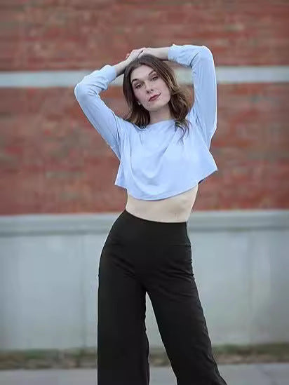 Effortlessly Elegant Blouse with a Timeless Design