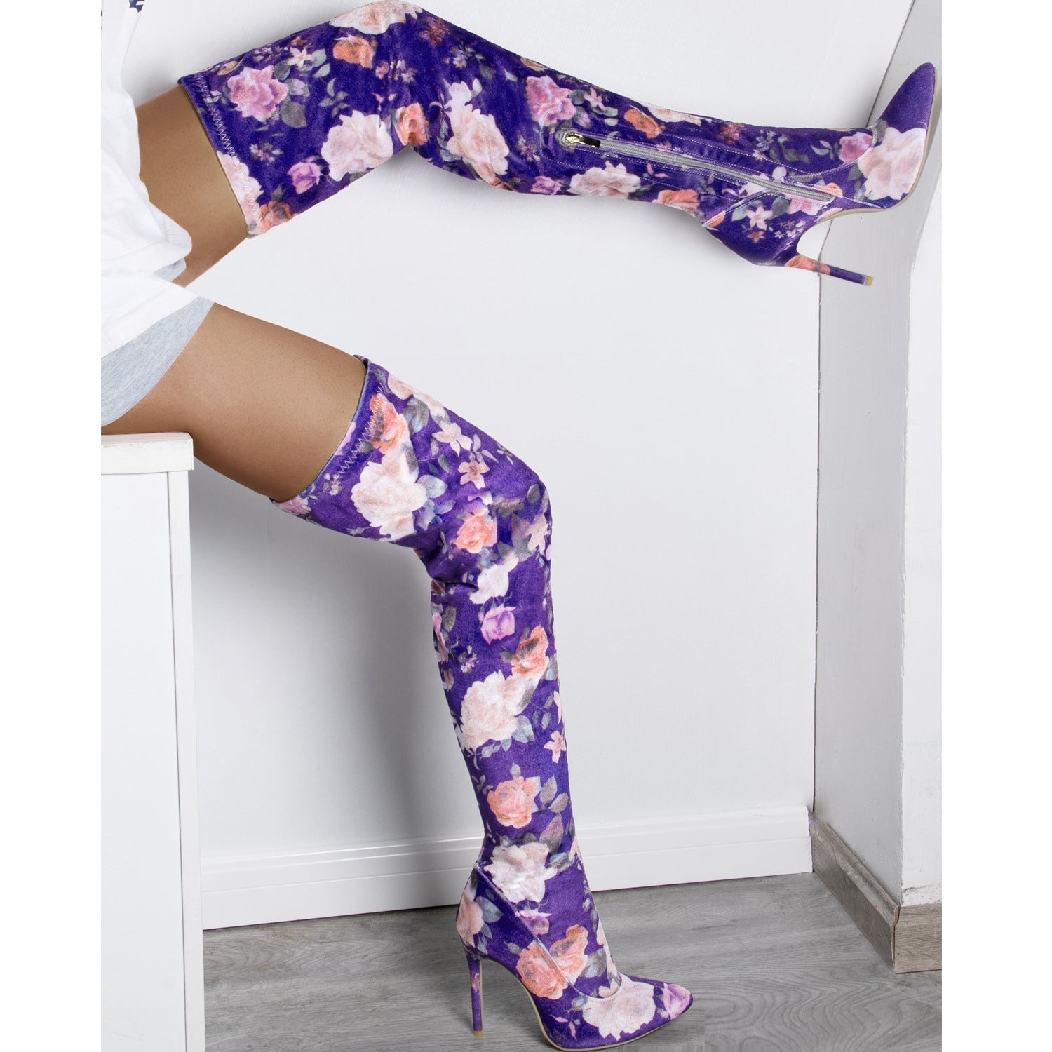 Graceful Orthopedic Boots for Modern Look