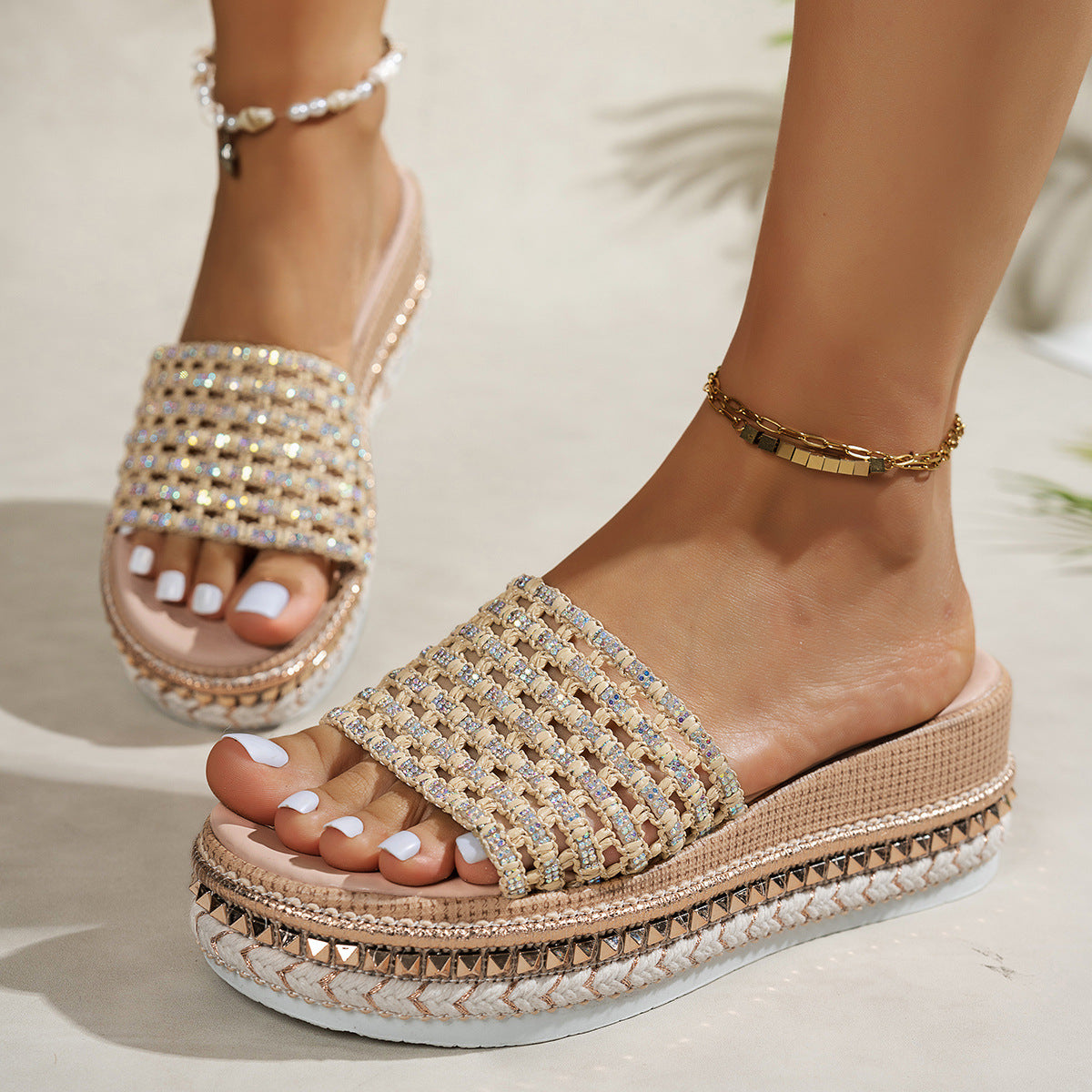 Chic Orthopedic Sandals with Unique Design