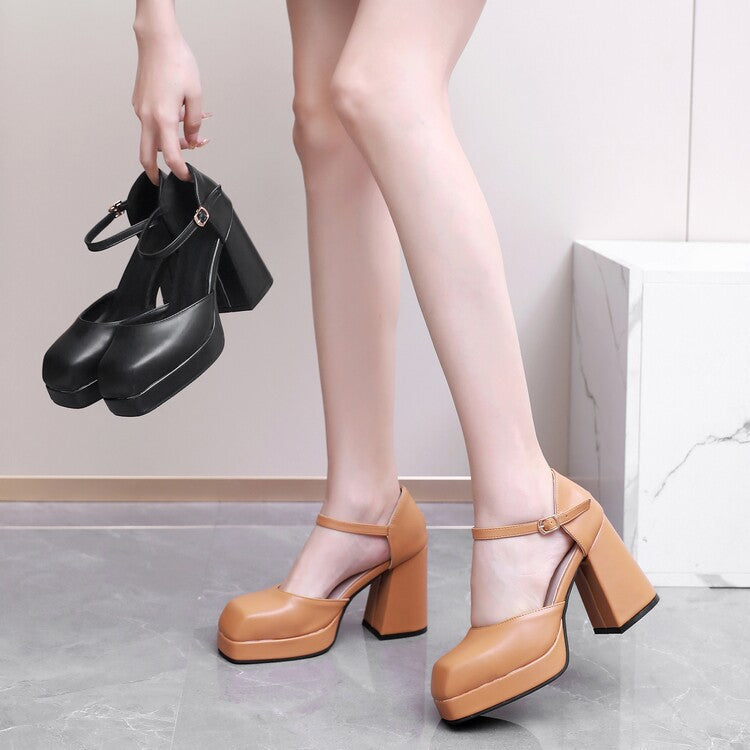 Chic Orthopedic Sandals with Unique Design