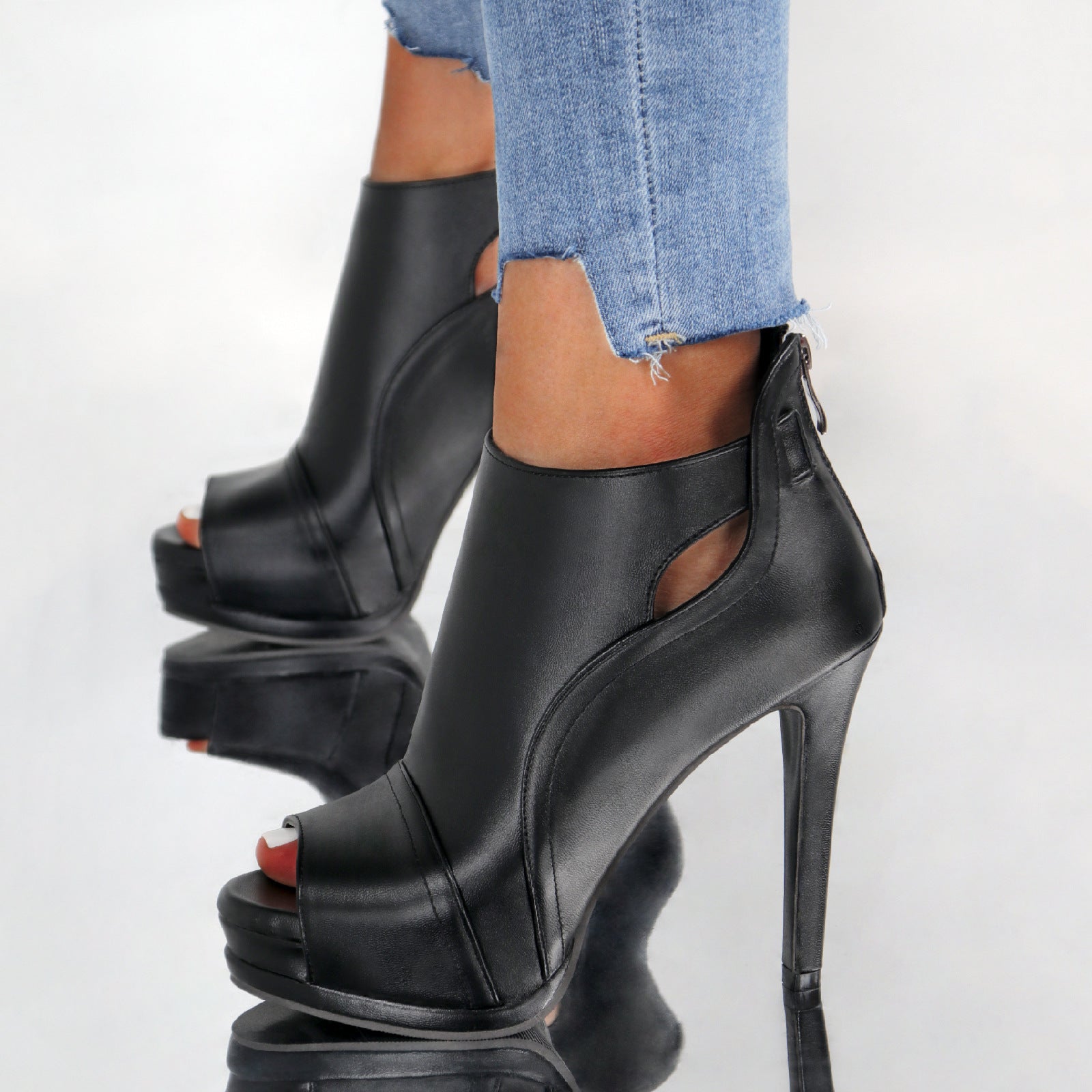 Beautifully Crafted Orthopedic Sandals