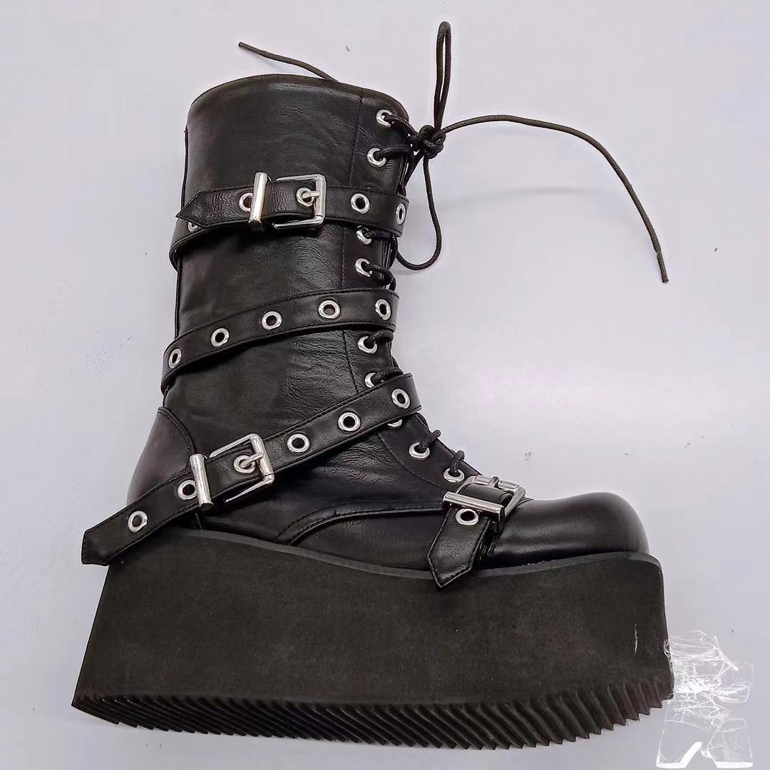 Graceful Orthopedic Boots for Modern Look