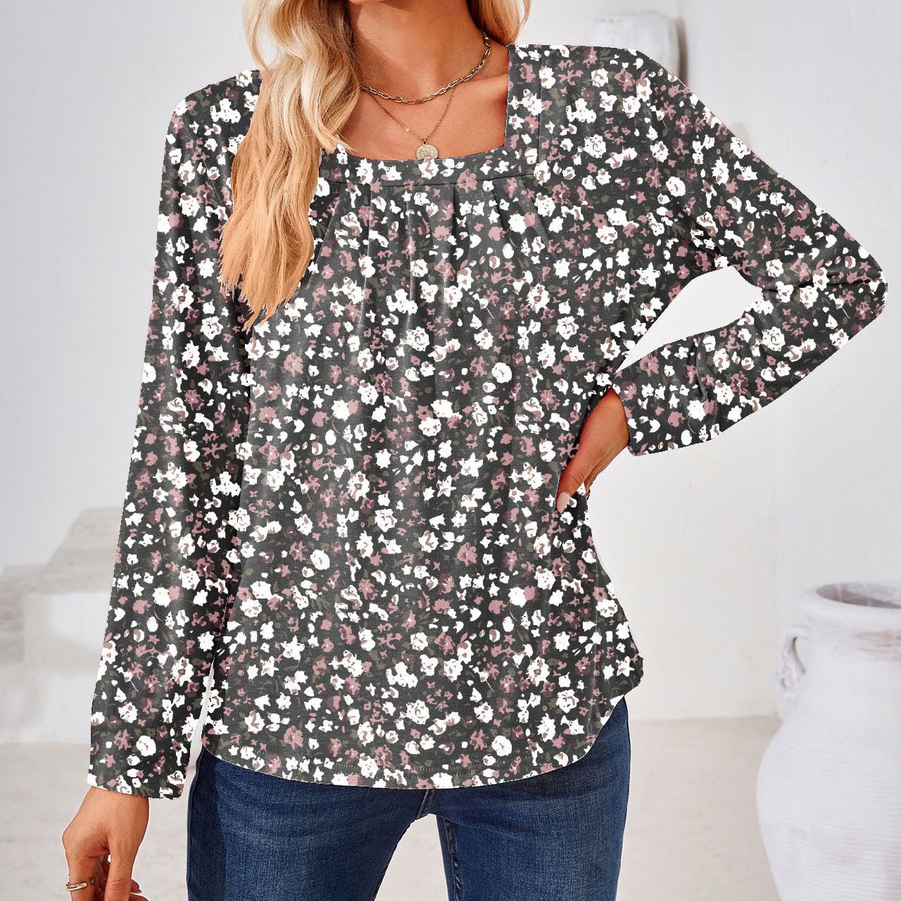 Sophisticated Blouse with a Clean Classic Look