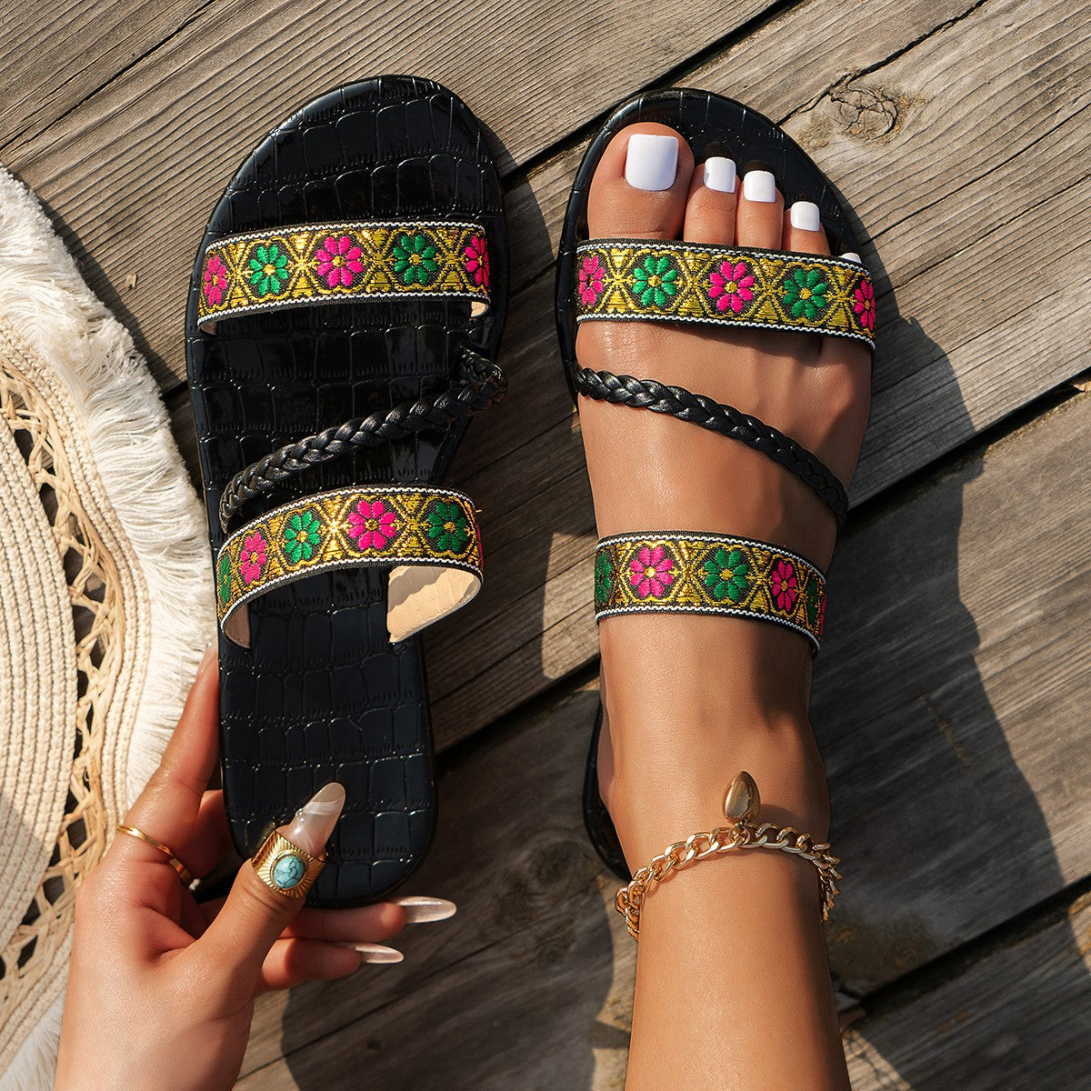 Graceful Orthopedic Sandals for Modern Look