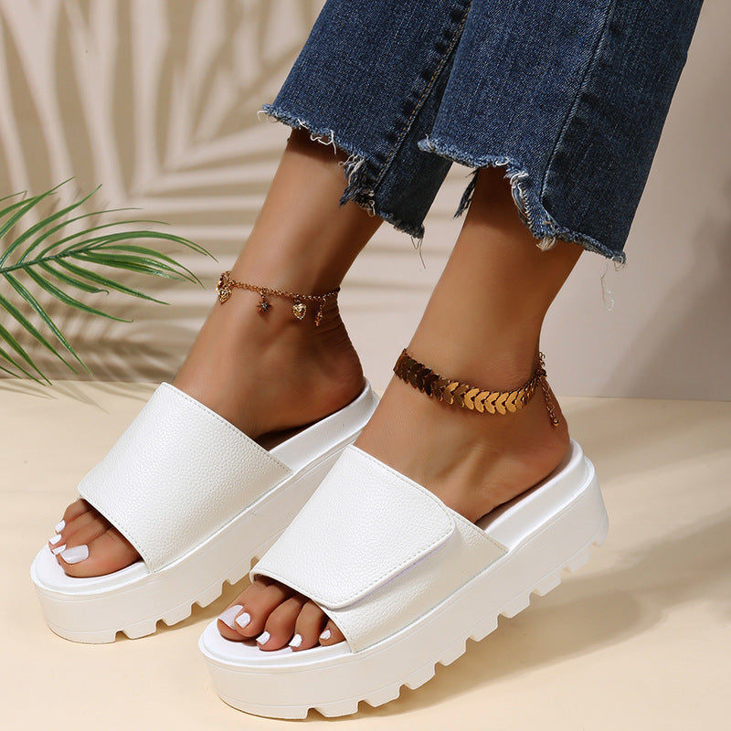 Graceful Orthopedic Sandals for Modern Look