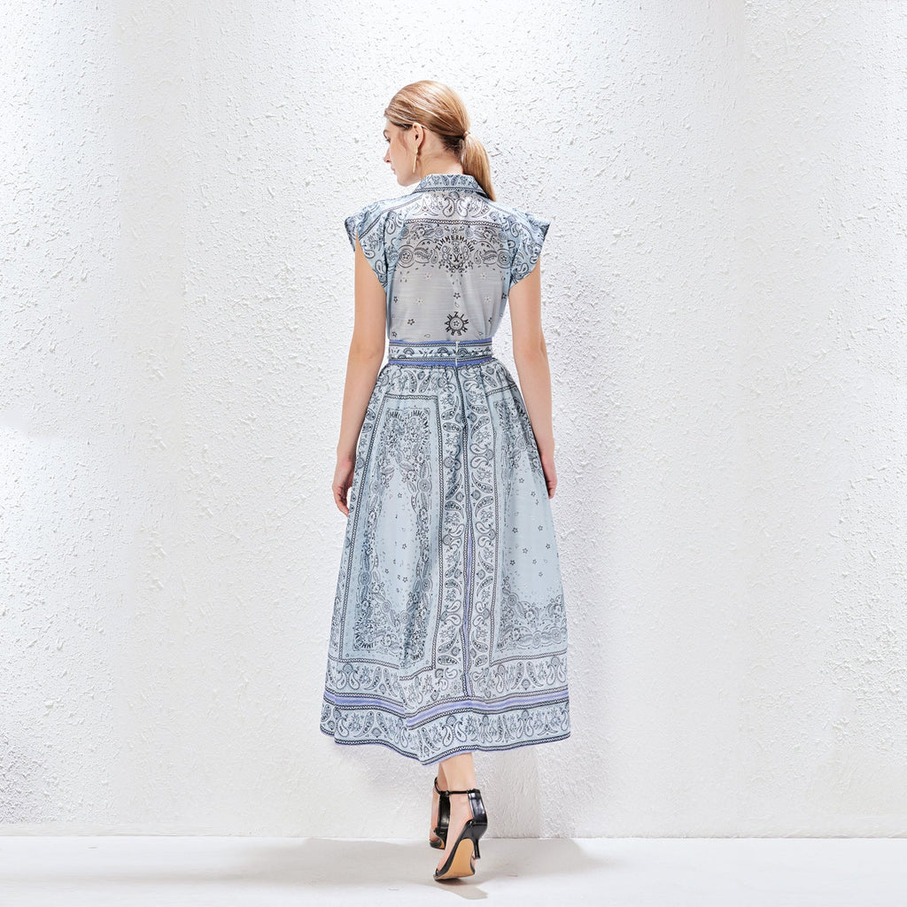 Beautifully Crafted Blouse in a Classic Style