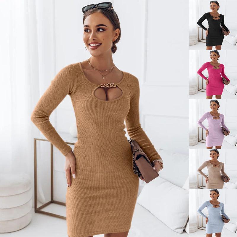 Beautifully Finished Dress in a Timeless Design