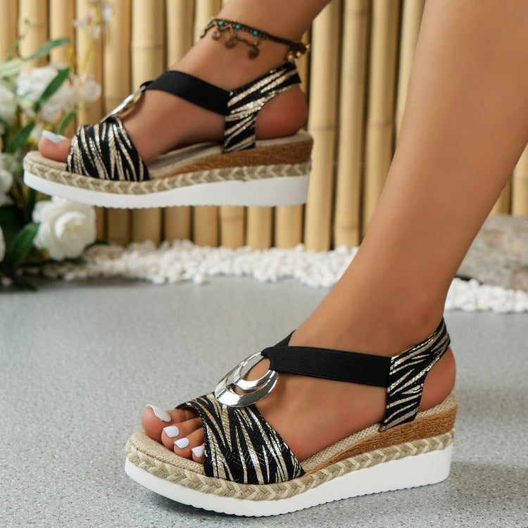 Chic Orthopedic Sandals with Unique Design