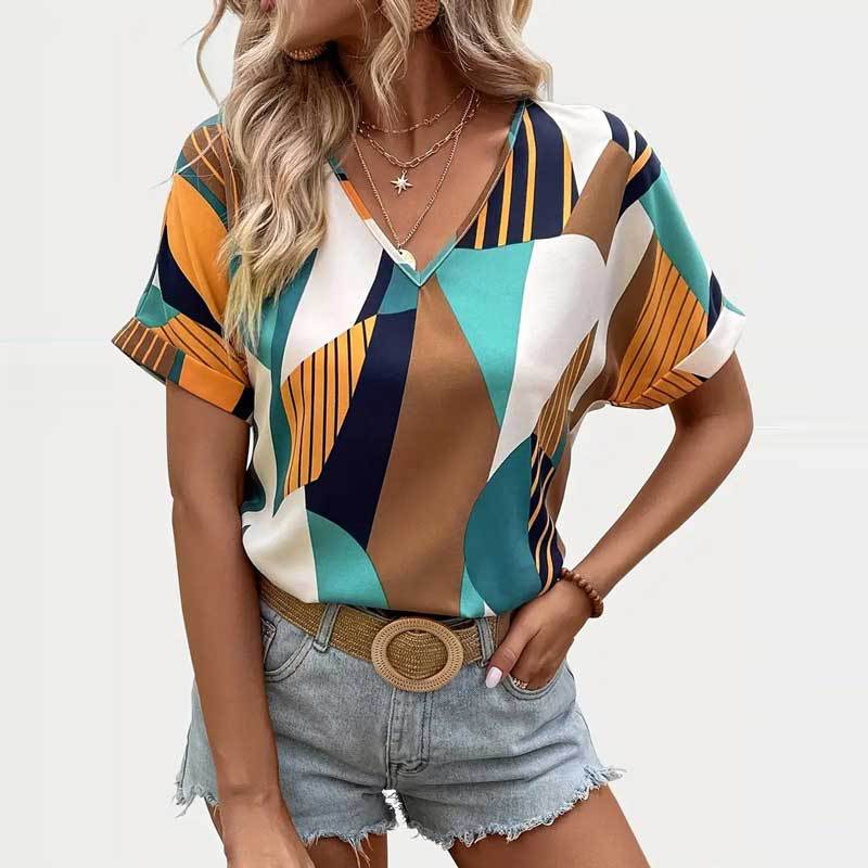 Effortlessly Elegant T-Shirt with a Timeless Design