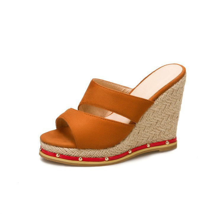 Graceful Orthopedic Sandals for Modern Look