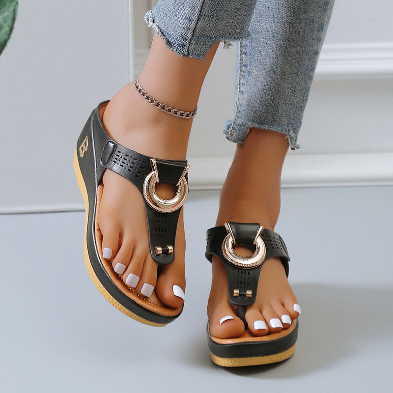 Chic Orthopedic Sandals with Unique Design