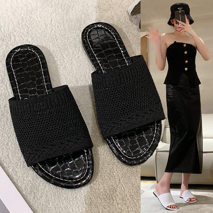 Graceful Orthopedic Sandals for Modern Look
