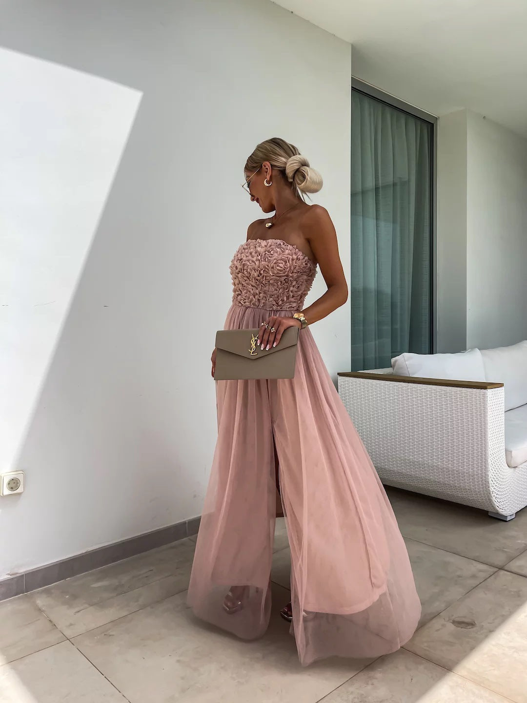 Gracefully Styled Dress for Any Occasion