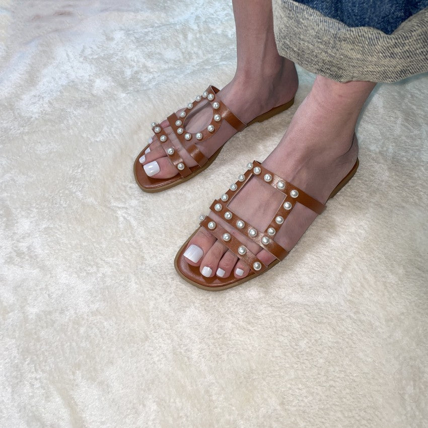 Graceful Orthopedic Sandals for Modern Look
