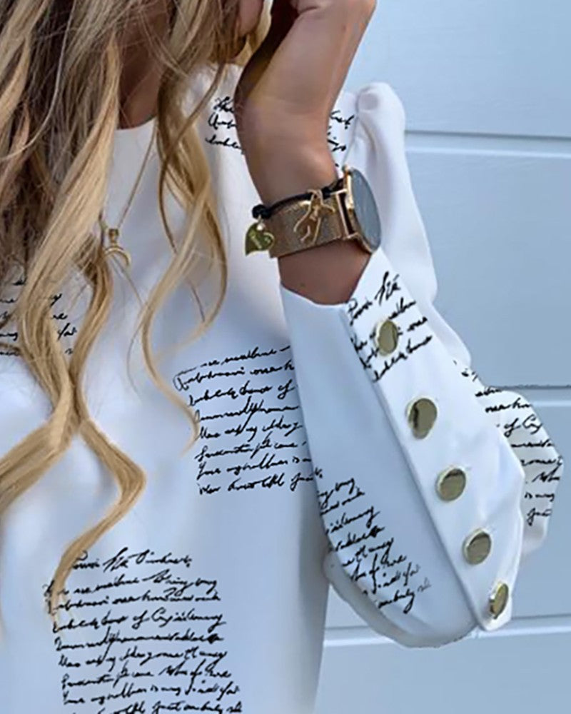 Effortlessly Elegant Blouse with a Timeless Design